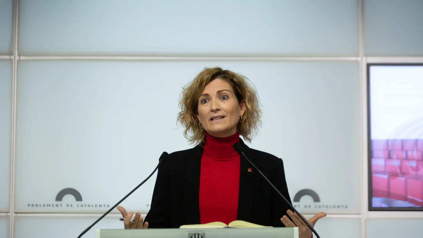 ERC admite "conversaciones" con Junts para una "unidad estratégica" ante la investidura ERC admite "conversaciones" con Junts para una "unidad estratégica" ante la investidura
