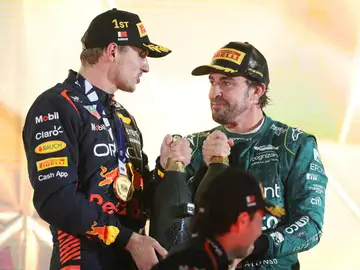 Fernando Alonso y Max Verstappen