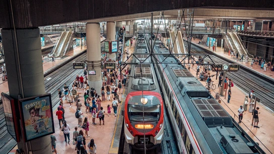 Renfe pone a la venta los abonos gratuitos: cuándo, cómo y cuándo conseguir el descuento Renfe pone a la venta los abonos gratuitos: cuándo, cómo y cuándo conseguir el descuento