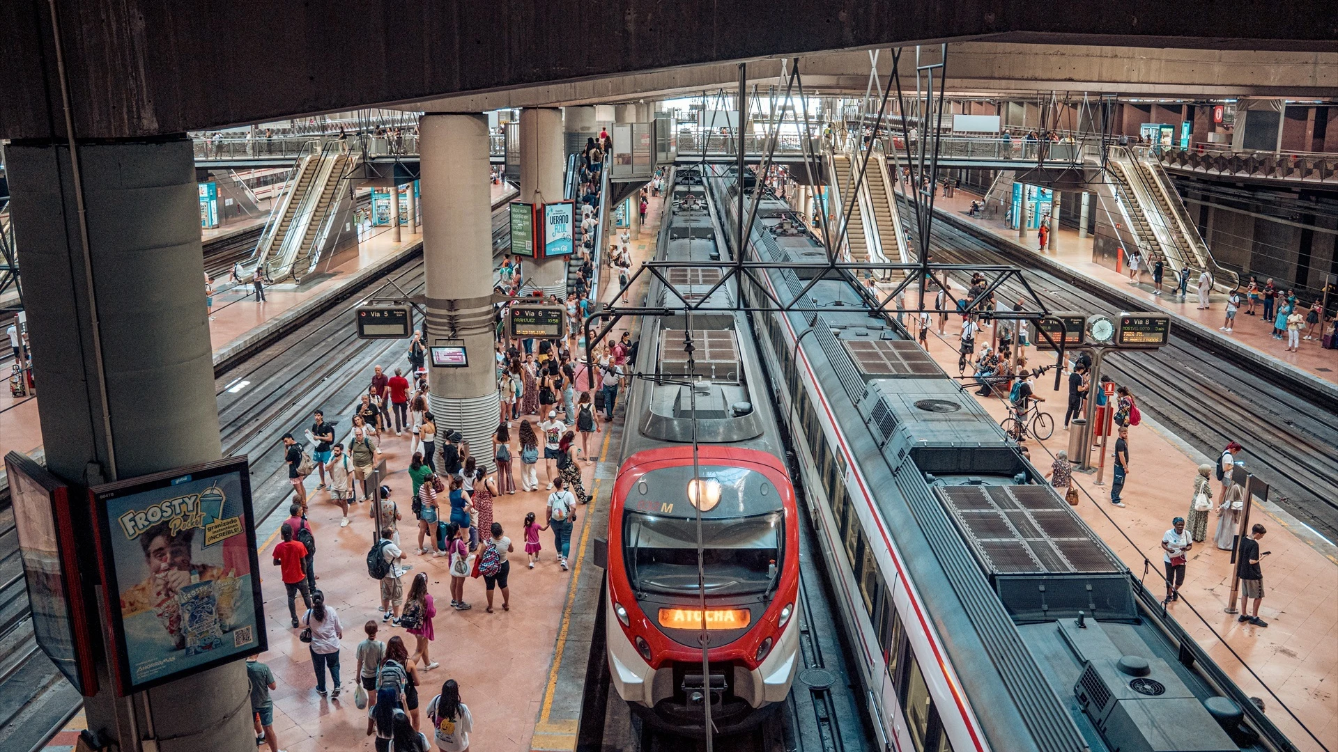 Renfe pone a la venta los abonos gratuitos: cuándo, cómo y cuándo conseguir el descuento