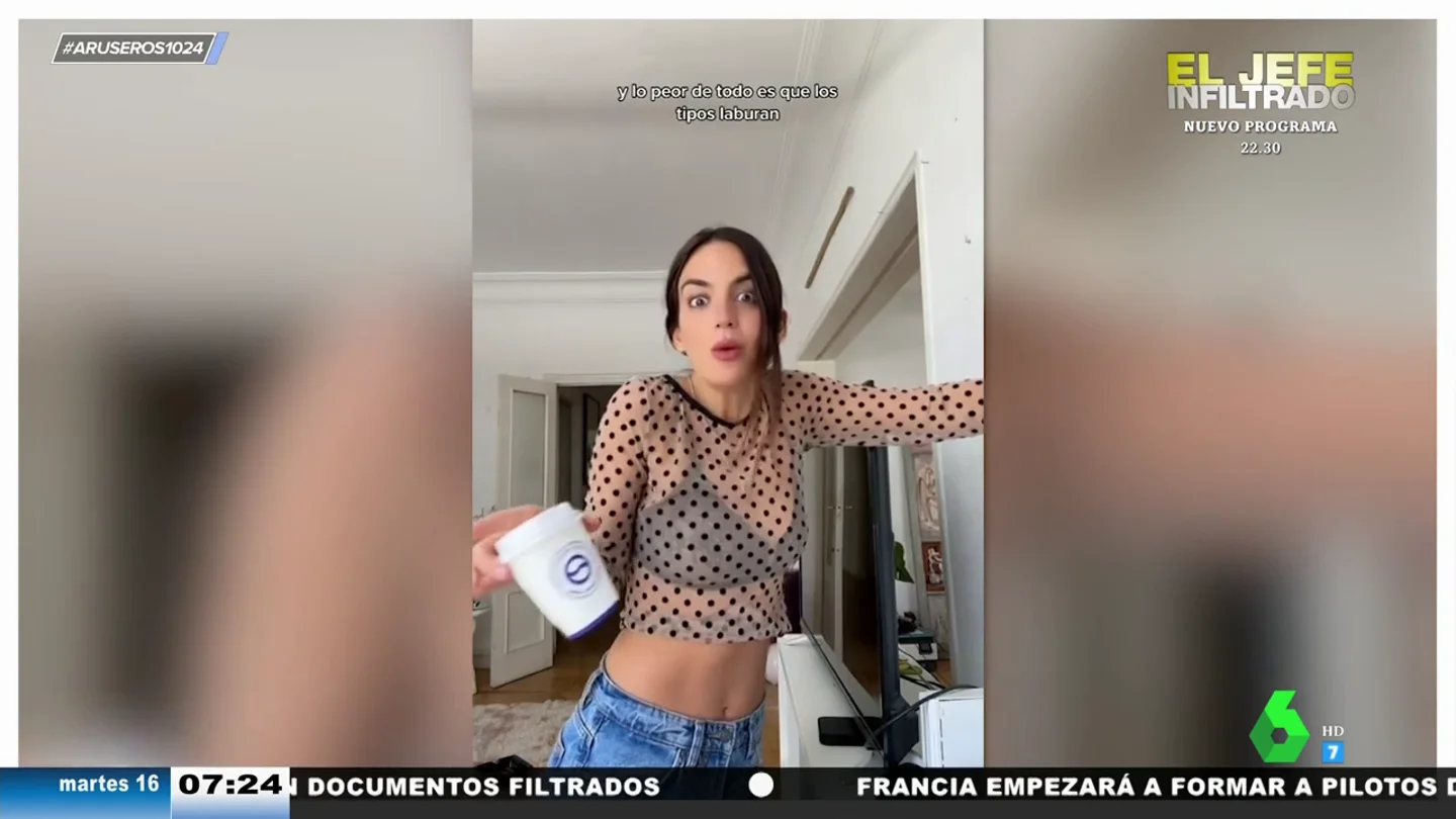 Los españoles somos de una "raza superior", según una chica argentina: "A las 10 a.m. ya están de traje tomando cerveza" Los españoles somos de una "raza superior", según una chica argentina: "A las 10 a.m. ya están de traje tomando cerveza"
