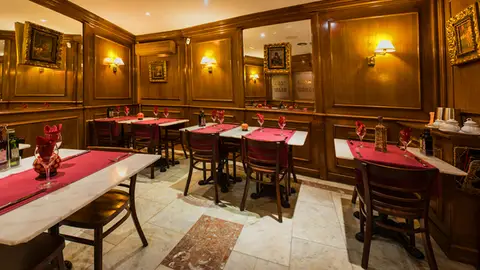 Salón del restaurante Casa Labra, en Madrid Salón del restaurante Casa Labra, en Madrid