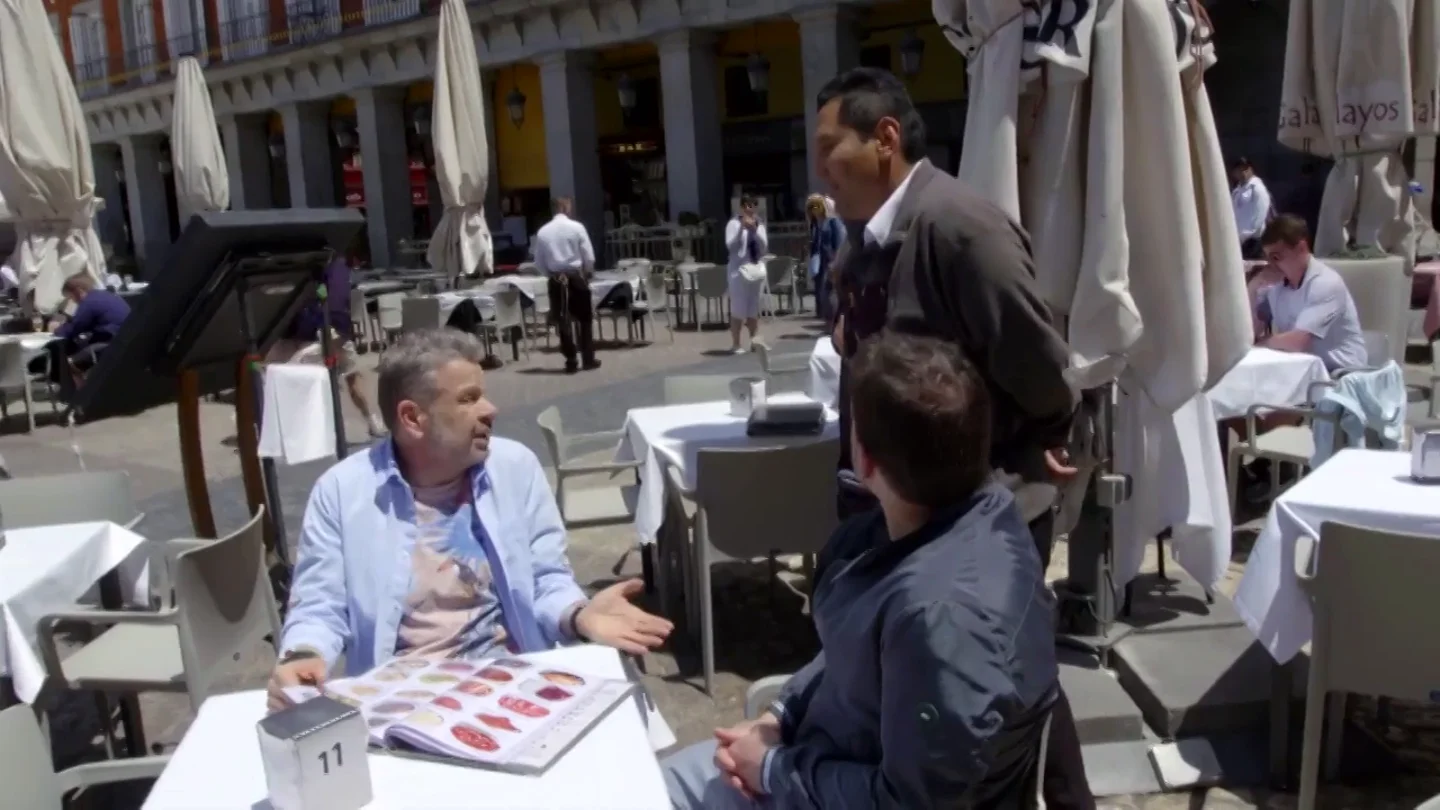Un restaurante se niega a dar de comer a Chicote: "Dilo claro: 'No te doy paella porque no nos sale de las narices'" Un restaurante se niega a dar de comer a Chicote: "Dilo claro: 'No te doy paella porque no nos sale de las narices'"