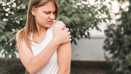 Qué es y cómo se trata el 'hombro congelado', una enfermedad que afecta al 5% de la población en España  Qué es y cómo se trata el 'hombro congelado', una enfermedad que afecta al 5% de la población en España