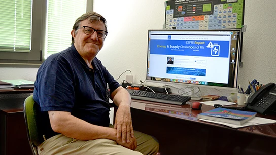 José Luis Martínez, profesor de investigación en el Instituto de Ciencia de Materiales de Madrid (ICMM) del CSIC José Luis Martínez, profesor de investigación en el Instituto de Ciencia de Materiales de Madrid (ICMM) del CSIC