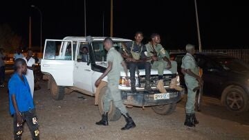 Tensión en Níger ante el fin del ultimátum de los países vecinos: "La junta militar se niega a disolverse"