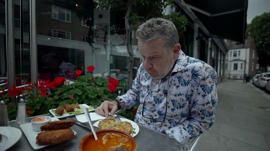 "La madre que me parió, no hay quien se la coma": Chicote prueba una tortilla de un restaurante español en Londres "La madre que me parió, no hay quien se la coma": Chicote prueba una tortilla de un restaurante español en Londres