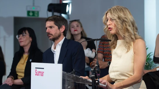 La líder de Sumar, Yolanda Díaz, junto con el portavoz de la formación, Ernest Urtasun. La líder de Sumar, Yolanda Díaz, junto con el portavoz de la formación, Ernest Urtasun.