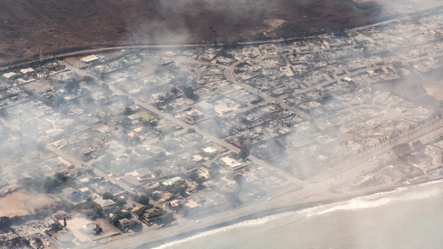 Al menos seis muertos por los incendios forestales que asolan Hawai Al menos seis muertos por los incendios forestales que asolan Hawai
