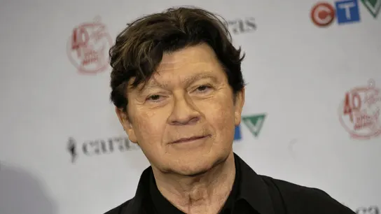 Fotografía de archivo fechada el 27 de marzo de 2011 del cantautor canadiense Robbie Robertson Fotografía de archivo fechada el 27 de marzo de 2011 del cantautor canadiense Robbie Robertson