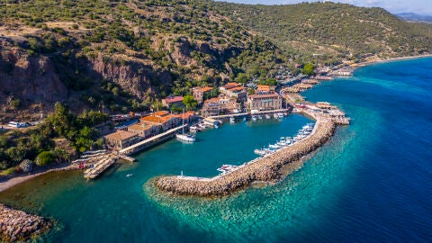 Assos