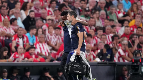 Militao cae lesionado en San Mamés Militao cae lesionado en San Mamés