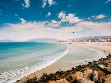 Vista del pueblo de Tarifa y la playa Vista del pueblo de Tarifa y la playa