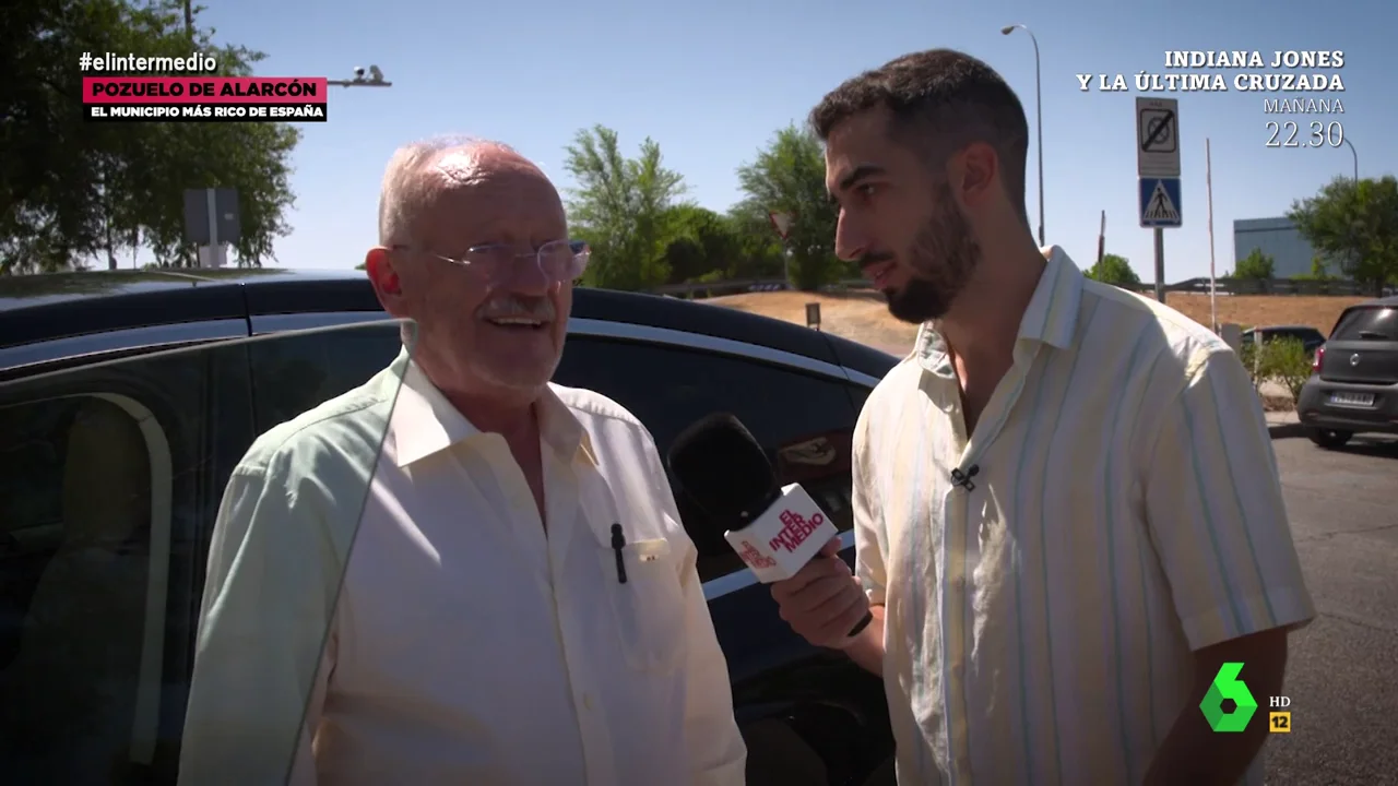 "¿Si usted no es rico, yo qué soy?": la pregunta de Isma Juárez a un vecino de Pozuelo de Alarcón con un Tesla