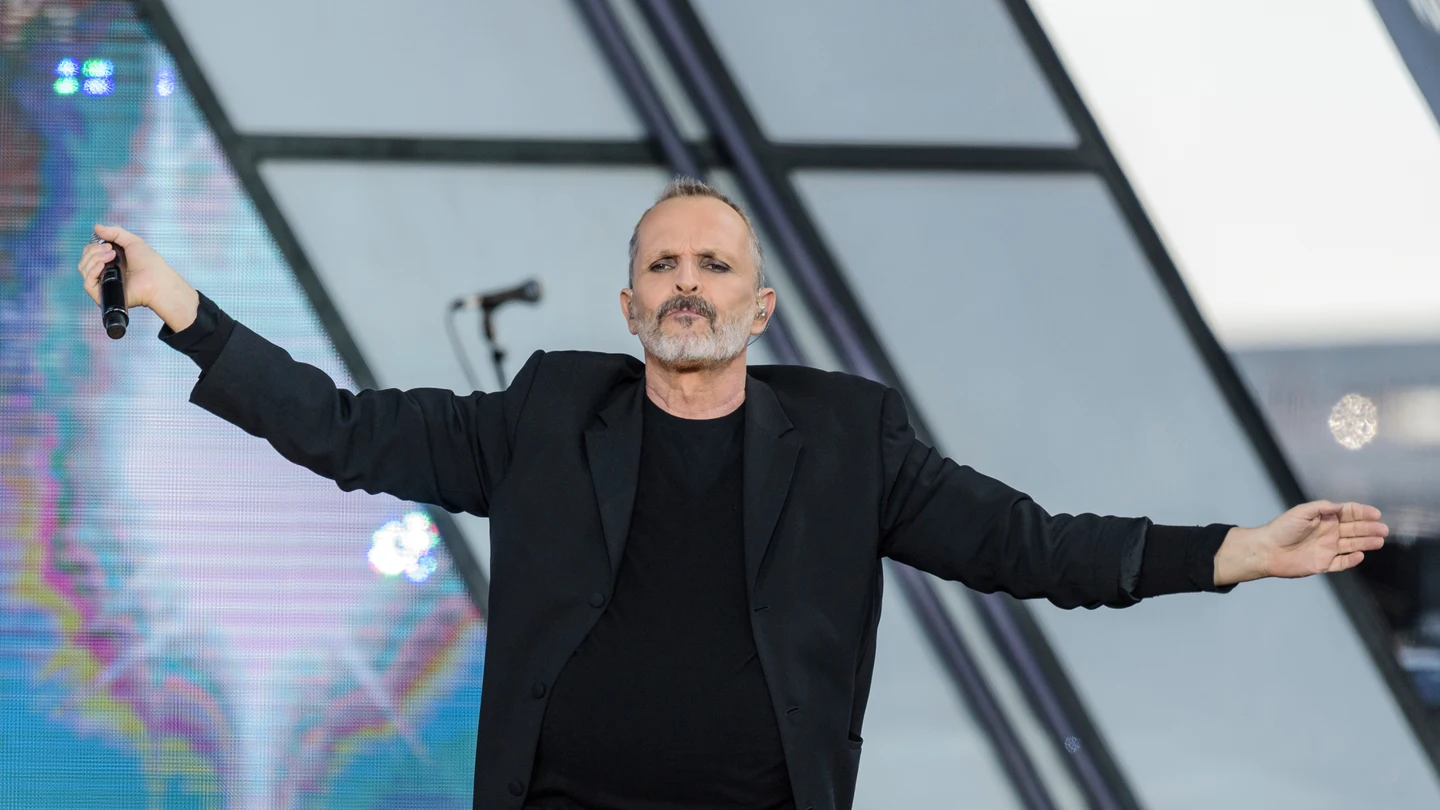 Miguel Bosé, durante un concierto Miguel Bosé, durante un concierto