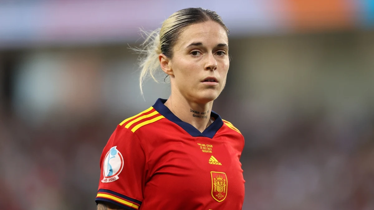 Mapi León, en un partido con España