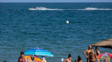 La Playa de la Misericordia (Málaga), llena de bañistas