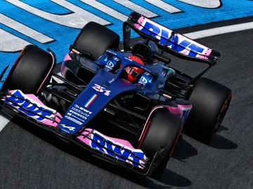 La Fórmula 1 se pone dura por las 'pillerías' de los equipos con los alerones La Fórmula 1 se pone dura por las 'pillerías' de los equipos con los alerones