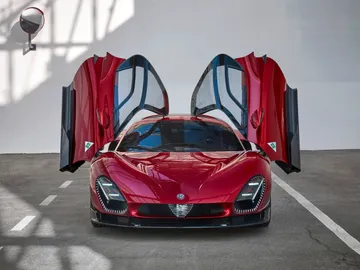 Alfa Romeo 33 Stradale Alfa Romeo 33 Stradale