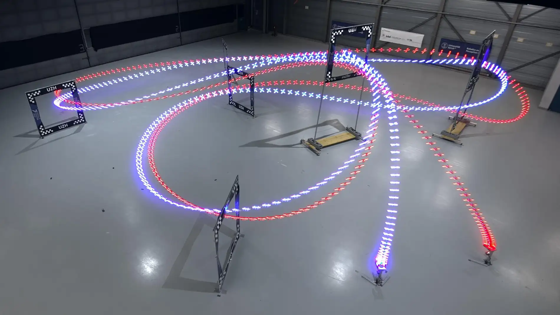 Los drones controlados por inteligencia artificial son mejores que los pilotos humanos