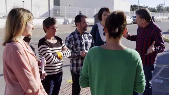 "¿Cómo llevas a tu niño sabiendo que la comida no está buena?": unas madres denuncian ante Chicote el comedor escolar de sus hijos "¿Cómo llevas a tu niño sabiendo que la comida no está buena?": unas madres denuncian ante Chicote el comedor escolar de sus hijos
