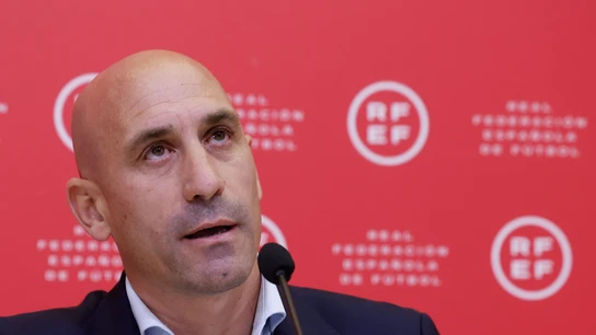 Deportes Antena 3 (02-09-23) Luis Rubiales 'contesta' a Iceta y al Gobierno tras la decisión del TAD: "Están presionando en mi contra" Deportes Antena 3 (02-09-23) Luis Rubiales 'contesta' a Iceta y al Gobierno tras la decisión del TAD: "Están presionando en mi contra"