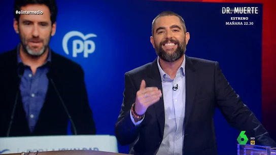 Dani Mateo ironiza con el incómodo apagón que ha sufrido Borja Sémper en una rueda de prensa Dani Mateo ironiza con el incómodo apagón que ha sufrido Borja Sémper en una rueda de prensa