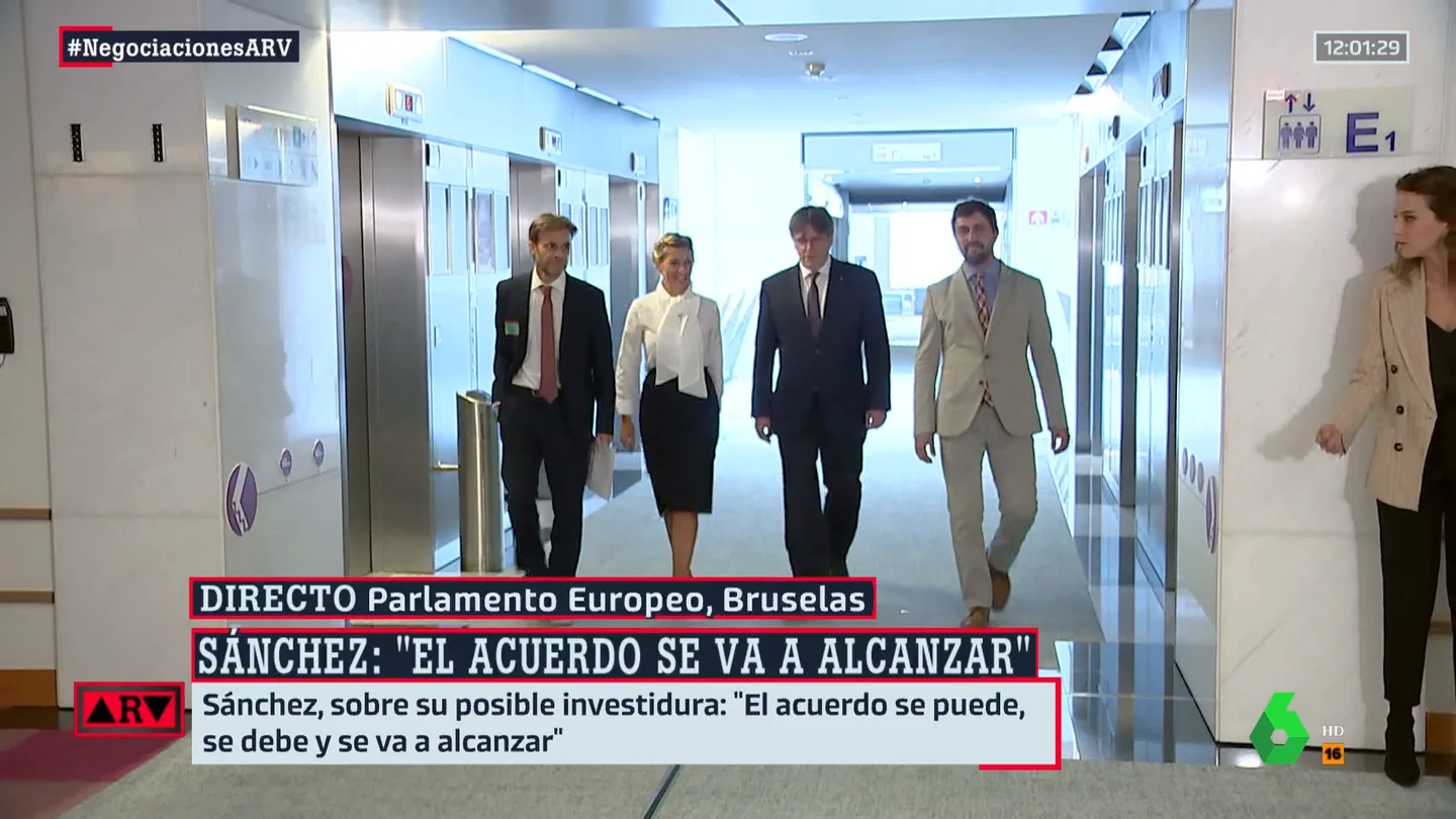 Yolanda Díaz junto a Puigdemont en Bruselas Yolanda Díaz junto a Puigdemont en Bruselas