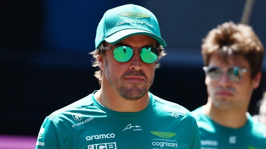 Fernando Alonso, con Stroll tras él Fernando Alonso, con Stroll tras él