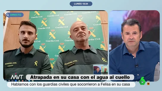 Hablan los agentes que rescataron a una anciana atrapada bajo los muebles de su casa inundada: "Solo pensamos en sacarla" Hablan los agentes que rescataron a una anciana atrapada bajo los muebles de su casa inundada: "Solo pensamos en sacarla"