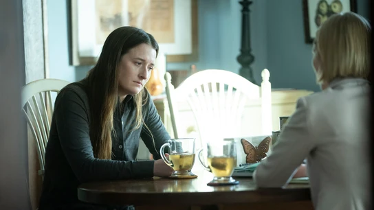 Grace Gummer sa vida a una asistente de la Fiscalía que será clave en el caso judicial contra Duntsch en la serie 'Dr. Muerte'. Grace Gummer sa vida a una asistente de la Fiscalía que será clave en el caso judicial contra Duntsch en la serie 'Dr. Muerte'.