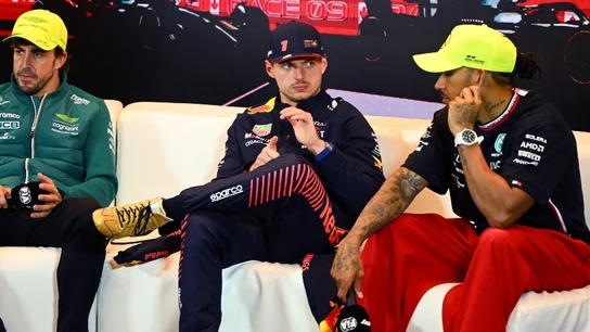 Fernando Alonso, Max Verstappen y Lewis Hamilton Fernando Alonso, Max Verstappen y Lewis Hamilton