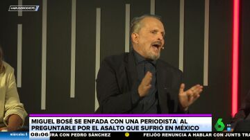 El enfado de Miguel Bosé con una periodista en rueda de prensa: "Cuando he entrado aquí olía a maldad"