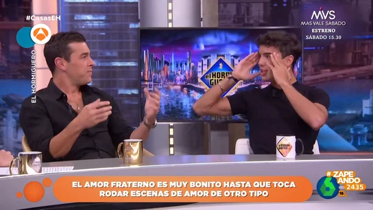 Óscar Casas confiesa el momento surrealista que vivió mientras rodaba las escenas íntimas: "Esto no es real" Óscar Casas confiesa el momento surrealista que vivió mientras rodaba las escenas íntimas: "Esto no es real"
