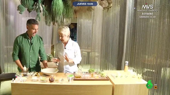 Pablo Ojeda y Susi Díaz preparan tallarines de calabacín Pablo Ojeda y Susi Díaz preparan tallarines de calabacín