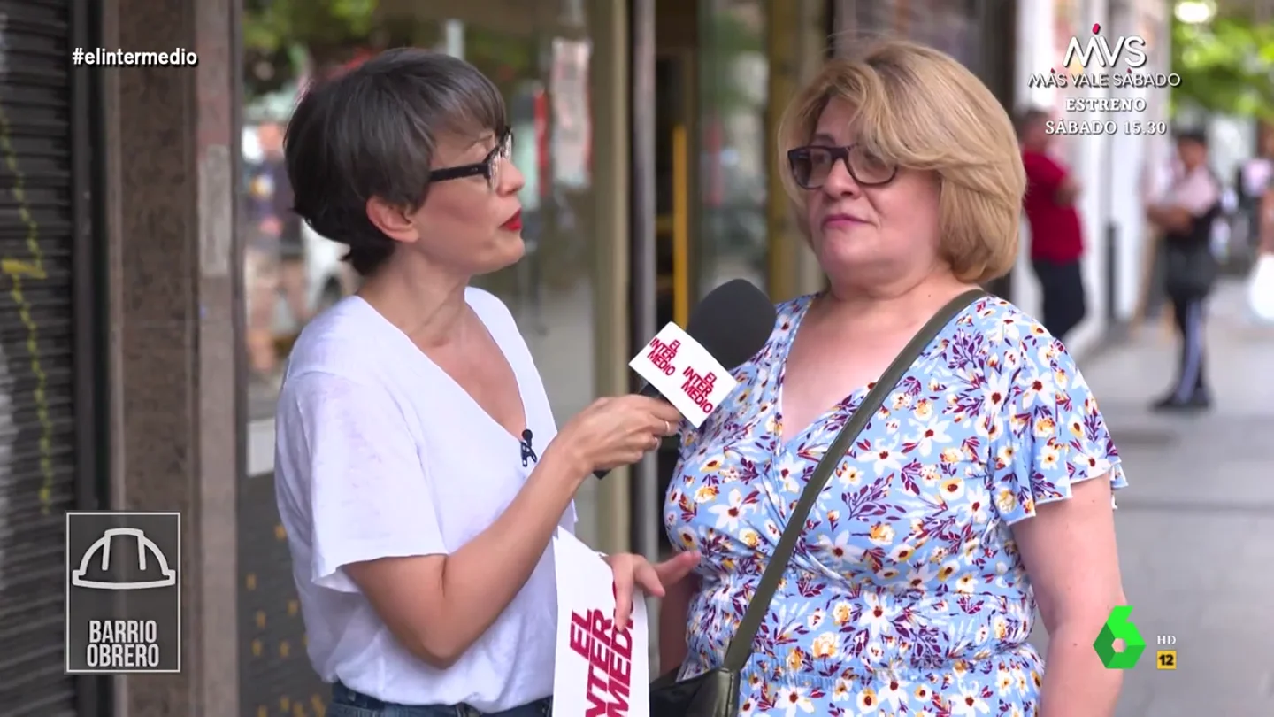 La impotencia de una mujer de barrio obrero con el calor: "Coño, ¿por qué yo no puedo tener aire acondicionado?" La impotencia de una mujer de barrio obrero con el calor: "Coño, ¿por qué yo no puedo tener aire acondicionado?"
