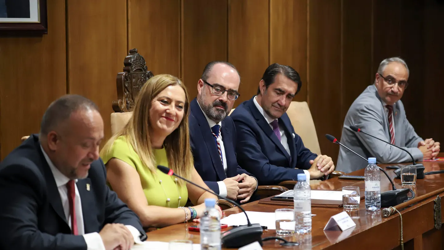 La delegada del Gobierno en Castilla y León, Virginia Barcones con el alcalde de Ponferrada, Marco Morala La delegada del Gobierno en Castilla y León, Virginia Barcones con el alcalde de Ponferrada, Marco Morala