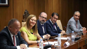 La delegada del Gobierno en Castilla y León, Virginia Barcones con el alcalde de Ponferrada, Marco Morala