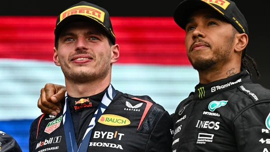 Max Verstappen, con Lewis Hamilton Max Verstappen, con Lewis Hamilton