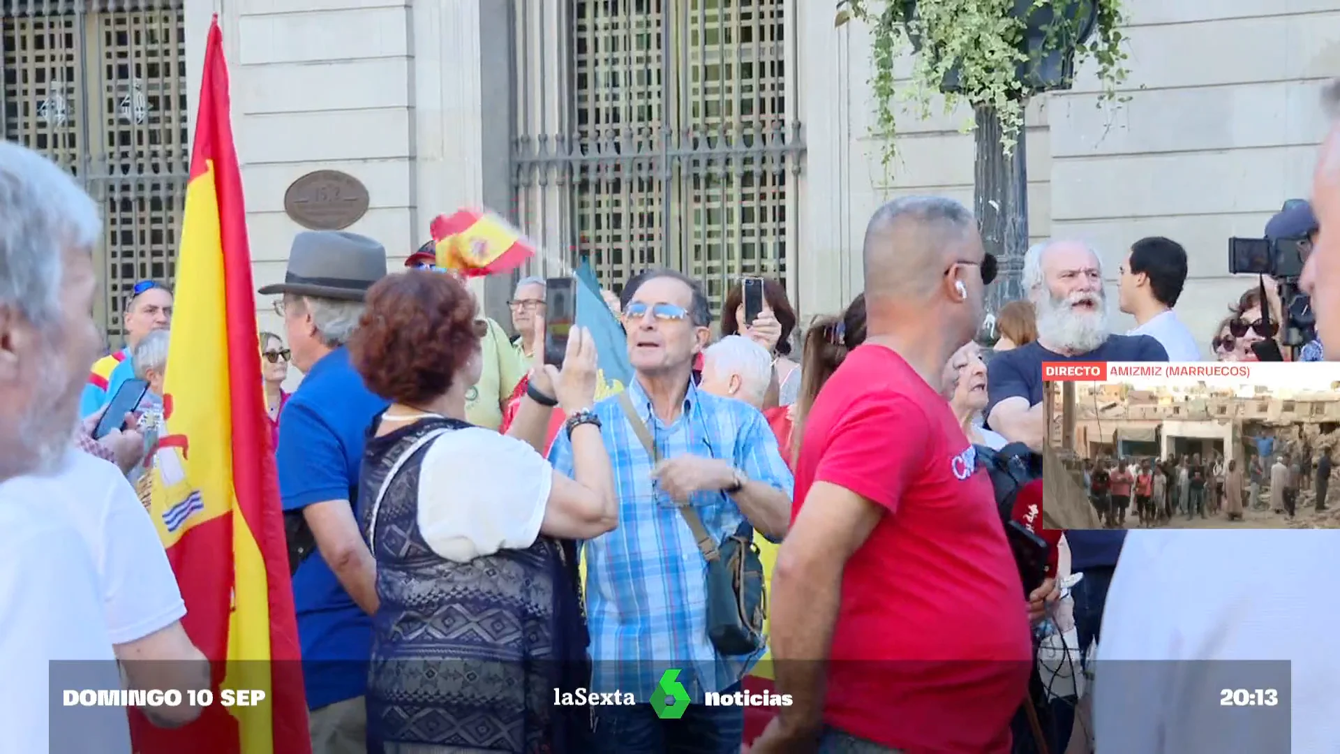 Revientan un minuto de silencio por las víctimas de Marruecos