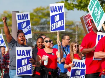 Una huelga de trabajadores en Estados Unidos se cierne sobre Ford, General Motors y Stellantis Una huelga de trabajadores en Estados Unidos se cierne sobre Ford, General Motors y Stellantis