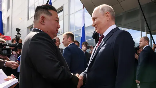 El líder norcoreano, Kim Jong-Un, con el ruso Valdímir Putin en Vladivostok. El líder norcoreano, Kim Jong-Un, con el ruso Valdímir Putin en Vladivostok.