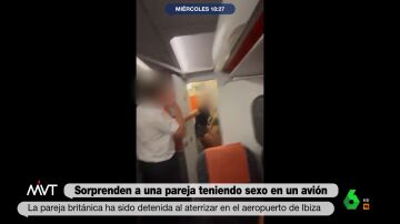 Detenida a una pareja tras ser pillada manteniendo relaciones sexuales en un avión con destino Ibiza