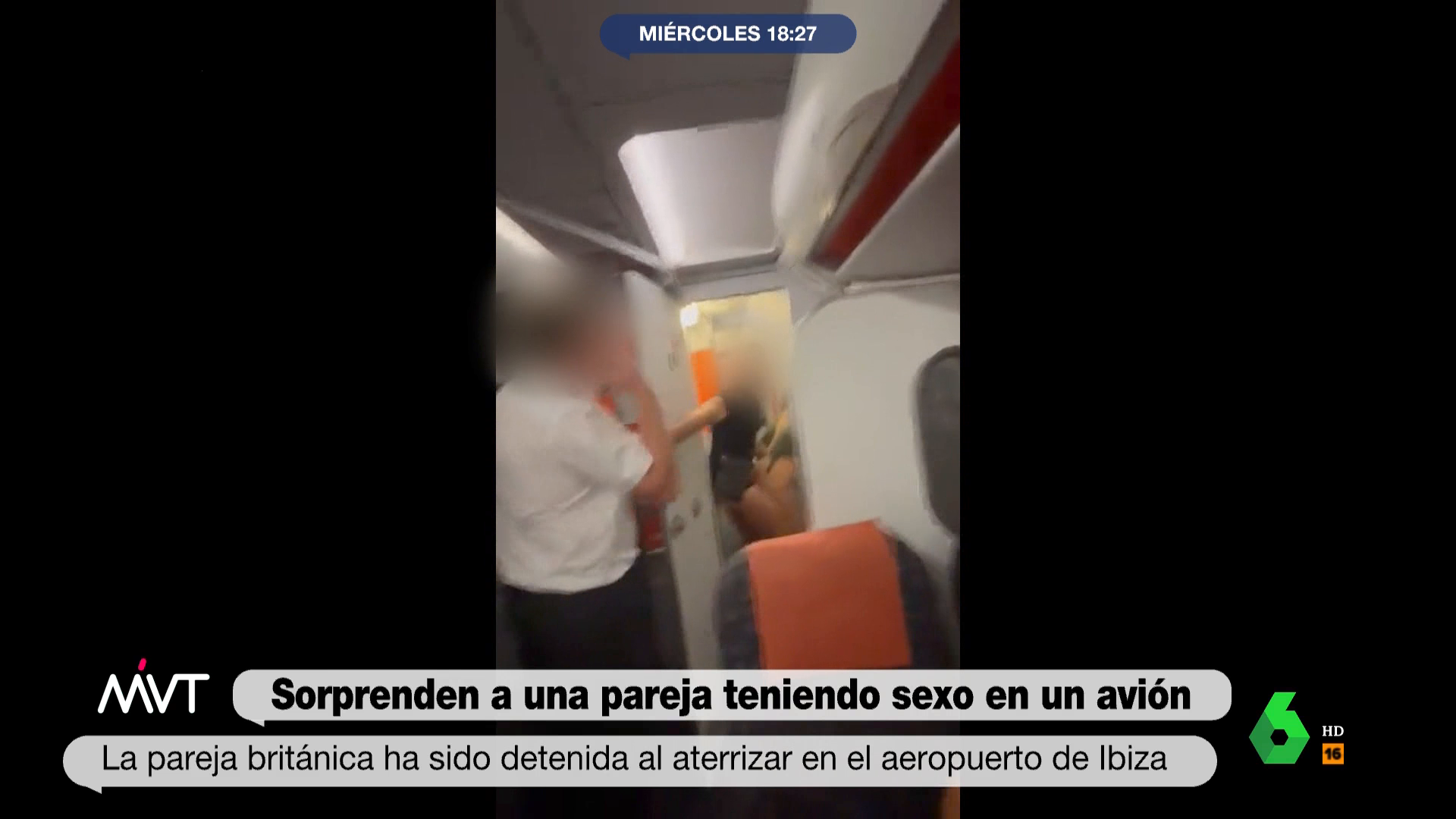 Detenida a una pareja tras ser pillada manteniendo relaciones sexuales en  un avión con destino Ibiza