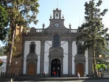 Basílica de Nuestra Señora del Pino Basílica de Nuestra Señora del Pino