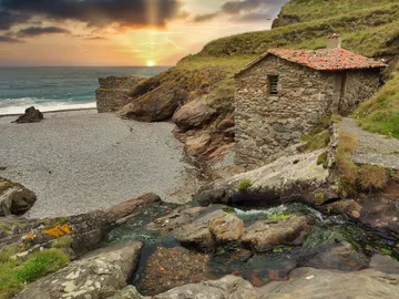 Playa de La Vallina, en Cudillero (Asturias) Playa de La Vallina, en Cudillero (Asturias)