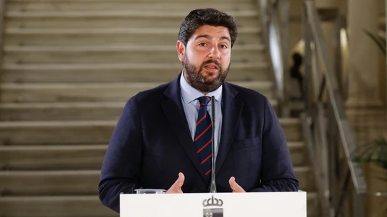 El presidente de la Región Murcia, Fernando López Miras, comparece para informar de la composición del nuevo Ejecutivo regional. El presidente de la Región Murcia, Fernando López Miras, comparece para informar de la composición del nuevo Ejecutivo regional.