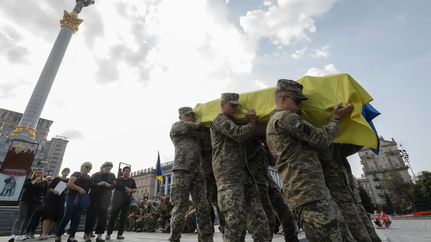 Kiev se despide del fallecido militar ucraniano Sergiy Yarmolenko Kiev se despide del fallecido militar ucraniano Sergiy Yarmolenko