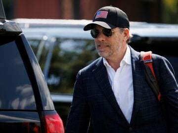 Hunter Biden, son of Joe Biden, is charged with illegal purchase and possession of weapons