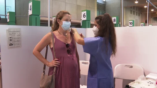 Fumadores y niños de hasta 59 meses. Estos son algunos de los nuevos colectivos a los que vacunará Sanidad Fumadores y niños de hasta 59 meses. Estos son algunos de los nuevos colectivos a los que vacunará Sanidad